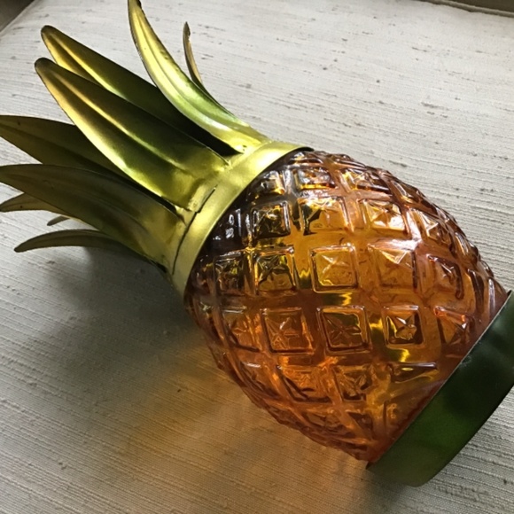 DECORATIVE AMBER GLASS AND BRASS COLOR METAL PINEAPPLE - Picture 3 of 8
